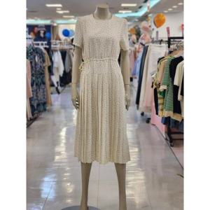 SOUP 세이브존07 허리셔링 주름프린트 원피스 OB5OPTK