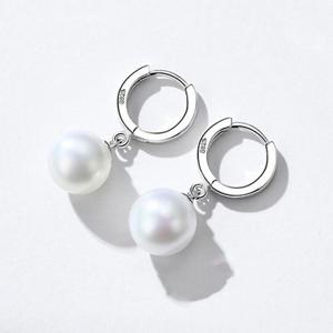 고혹적이고 단아한 S925 실버 천연 진주 8mm 귀걸이 볼귀걸이