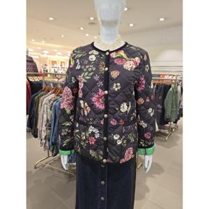 [비꼴리끄] 다알리아 퀼트 노카라 재킷 B244PJ2110000