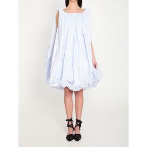 자크뮈스 스트라이프 드레이프 오프숄더 미디 원피스 DRW00758A