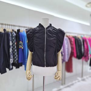 [르니앤맥코이] 크롭 셔링 조끼 MN05VT470