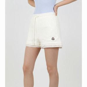 몽클레르 로고 패치 코튼 쇼츠 남성 반바지 2B00007 597NZ 034