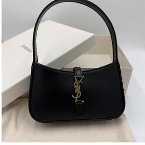 생로랑 르 5 아 7 미니 호보백 블랙 7103182