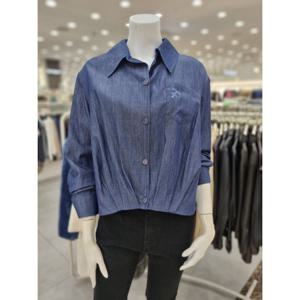 [더아이잗]자수 포켓 턱 비대칭 블라우스 IM8A0BL04421_DJ