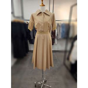 [코데즈컴바인] 반오픈 스트링 카라넥 원피스 (CKB-OP905W5)