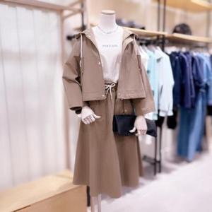 [시에로]  SJ1JPF215_골드스냅 케이프라인 후드 점퍼