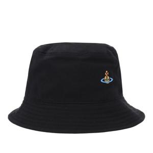 비비안웨스트우드 로고 자수 코튼 버킷햇 81020009 W01HCN401