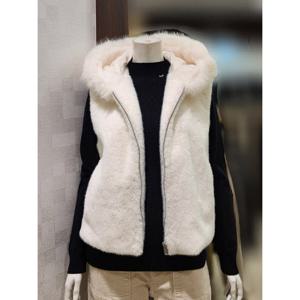 [벨라디터치][벨라디터치] V3E4VT21 페이크 퍼 후드 조끼 (P0034