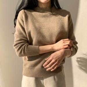 [옷자락][다잇템] 여자 가을출근룩 올리브그린 클래식 폴라 니트