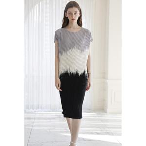 [요이츠](택가 118000원)[요이츠] 비대칭 컬러 프린트 반팔 원피스_YJ05WRPOP04