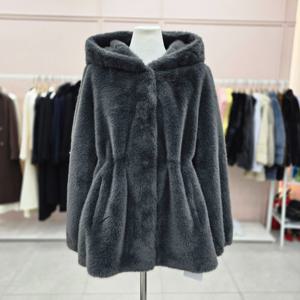 [샤틴]후드넥 페이크 퍼 스트링핏 코트S254C004A14