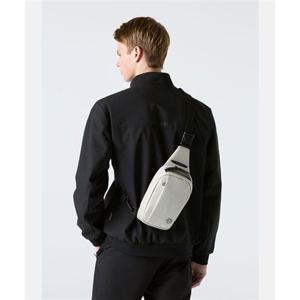 데상트 하디 스몰 힙색 크림 SR123UBG10 SR123UBG10_CRM0 280446