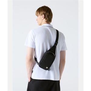 데상트 하디 스몰 힙색 블랙 SR123UBG10 SR123UBG10_BLK0 280392