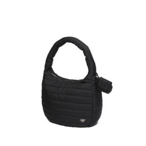 다이나핏 여성 퀼티드 숄더 바디백_Black YWF24B34Z1 276655