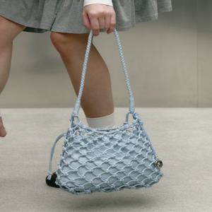 [질스튜어트] [참장식 포함] 레테 네트 숄더 S 라이트블루  JABA6E715B2