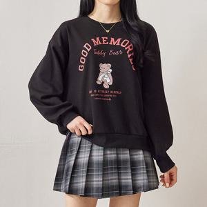 [한정수량] [올리비에스클로젯] 큐티베어 레터링 맨투맨 티셔츠_O2501TS006A