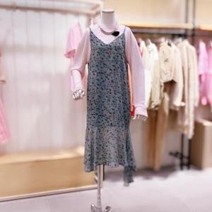 [시에로]SE2OPF619_플라워 프린트 언발 뷔스티에 원피스