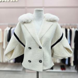 [샤틴]퍼 카라 탈,착  더블버튼 숄 가디건S254K960A03