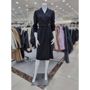 [더아이잗]피크드 칼라 벨티드 원피스 IN9A0OP06