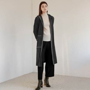 [요이츠](택가 256000원)모던 컨트라스트 후드 플리츠 롱자켓_YK08WRPCT01