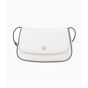 캘빈클라인 CALVIN KLEIN JEANS 여성 하드웨어 모노그램 플랩 카메라 백 4F3421G 4LX 4F3421G4LX 397471