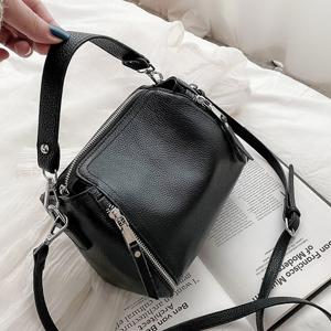 도론니엄 소가죽 숄더백 a02938