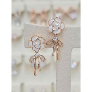 볼라레 세이브존03 볼라레 (화이트앤블랙)에폭장미 리본 드롭귀걸이 SAVSSS1578