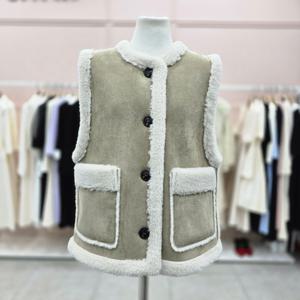 [샤틴]라인배색 페이크 무스탕 베스트S254C001A69