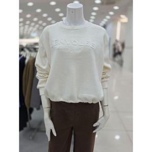 [더아이잗]엠보싱 레터링 맨투맨 티셔츠 IRAM0TS861IV10