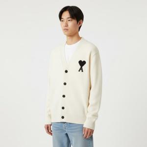 AMI UKC367 018 151 아미 빅 하트 로고 인타르시아 브이넥 공용 가디건