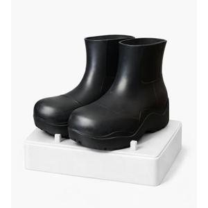 남성 보테가 베네타 퍼들 앵클 부츠 블랙 640043V00P01000