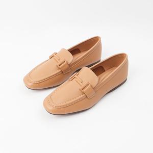 [신난다슈] 여성 로퍼 단화 플랫 구두 빅사이즈 RM248811 베이지