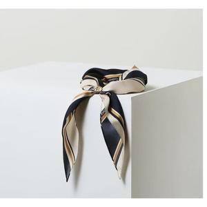 [헤지스ACC] 네이비 H패턴 링 스카프 HISC4F630N2