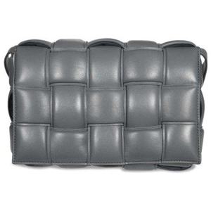 보테가베네타 패딩 레더 카세트백 591970VCQR11233