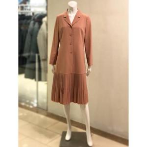 벨리시앙 세이브존01 브이넥 칼라 플리츠 원피스(2color) OP4104