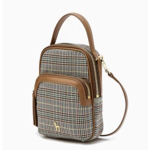 [헤지스ACC] 브라운 체크 나일론 더블지퍼 크로스 미니백 HIWA5F431W2