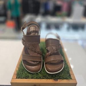 허시파피 세이브존04 여성컴포트세미캐주얼쿠셔닝웨지샌들5cm 33AFR027