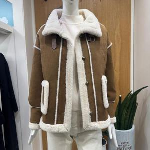 클리지 DP01 카라 배색 포켓 하이넥 무스탕 CP9WLT08