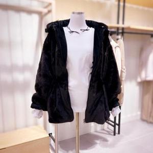 [시에로]SI4JPF701_페이크 밍크 하프 후드 집업 점퍼