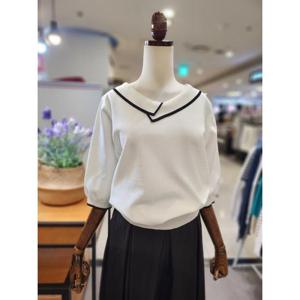 스테파니 세이브존01 5부 소매 비스코스 사선 카라 니트 A25SW5201