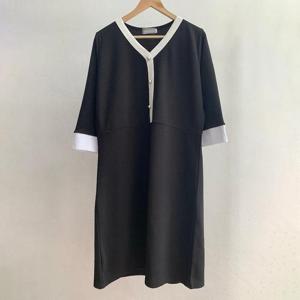 [강물처럼]아이우먼 브이펄배색스판원피스 BSO446M402 빅사이즈