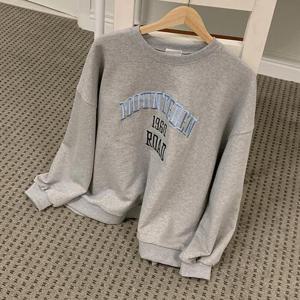 [강물처럼]아이우먼 자수레터링루즈맨투맨 MOQ644M402 빅사이즈