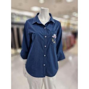 화이트호스 포켓 꽃 나염 블라우스 A42239