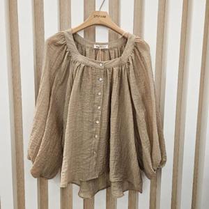 스테파니 HC11 스퀘어넥주름블라우스 a25sh5303