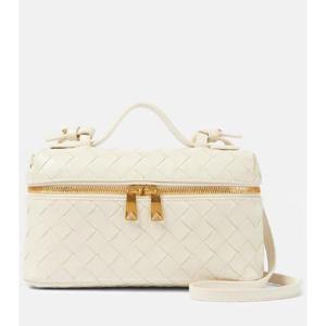 보테가베네타 Bang Bang 인트레치아토 레더 배니티 백 P01046255