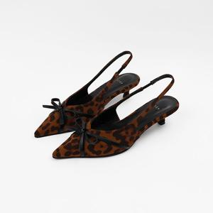 [신난다슈] 여성 슬링백 힐 4cm 리본 스틸레토 슬링백 구두 펌프스 미들힐 ST251103 레오파드