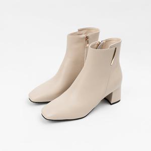 [신난다슈] 여성 앵클 부츠 힐 6cm 숏 앵글 부츠 소가죽 발편한 쿠션 통굽 GDR253085 베이지