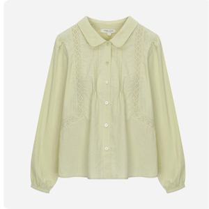 [써스데이아일랜드](T256MBL140W)레이스패치 셔츠 블라우스