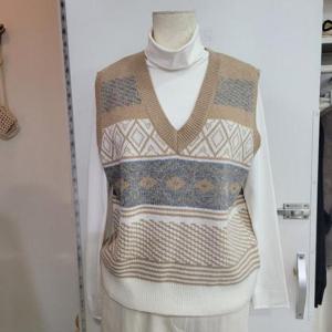 올리비아하슬러 DP01 브이넥 자카드 베스트 OHDWSW104