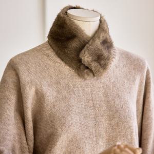 [한정수량] [커스텀에이블] 자석 인조퍼 머플러_T2511AC033D